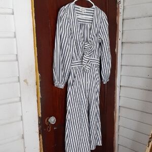 Madewell Navy and White Striped Bow Front Midi Dress With Pockets Sz Medium
